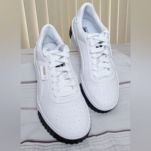 Women's / Girl's White Puma Sneakers